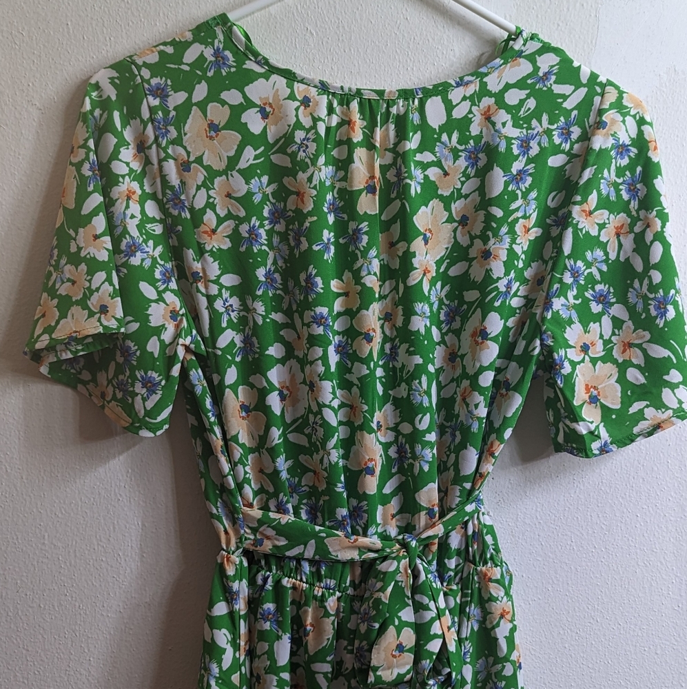 Dress - Picture 3 of 5